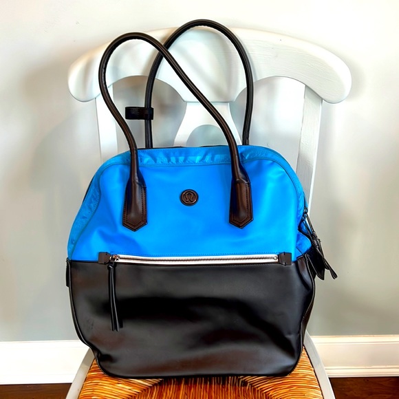 lululemon athletica Bags Rare Find Vintage Lululemon Gym Bag Euc